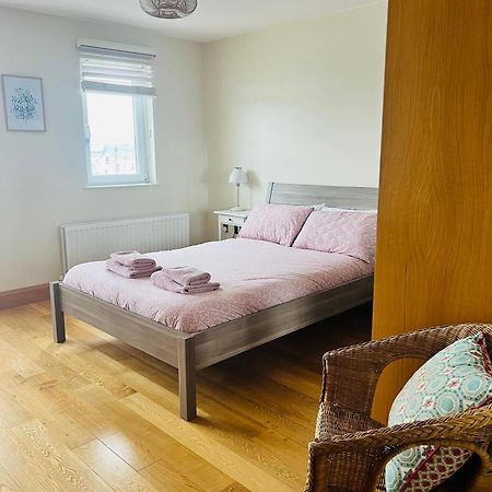 Penthouse Apartment - Town Centre, Sea Views, Secure Parking Portrush Exterior foto