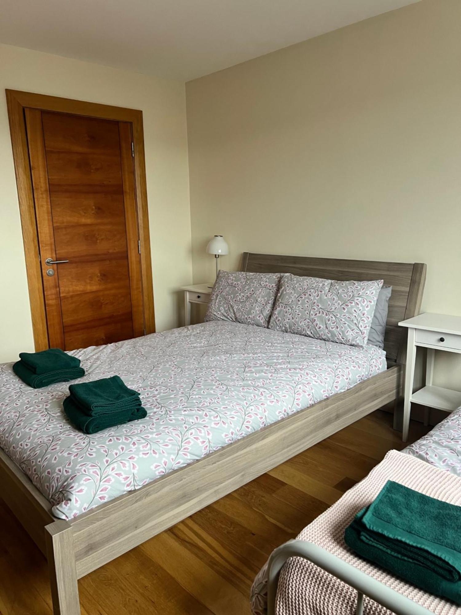 Penthouse Apartment - Town Centre, Sea Views, Secure Parking Portrush Exterior foto